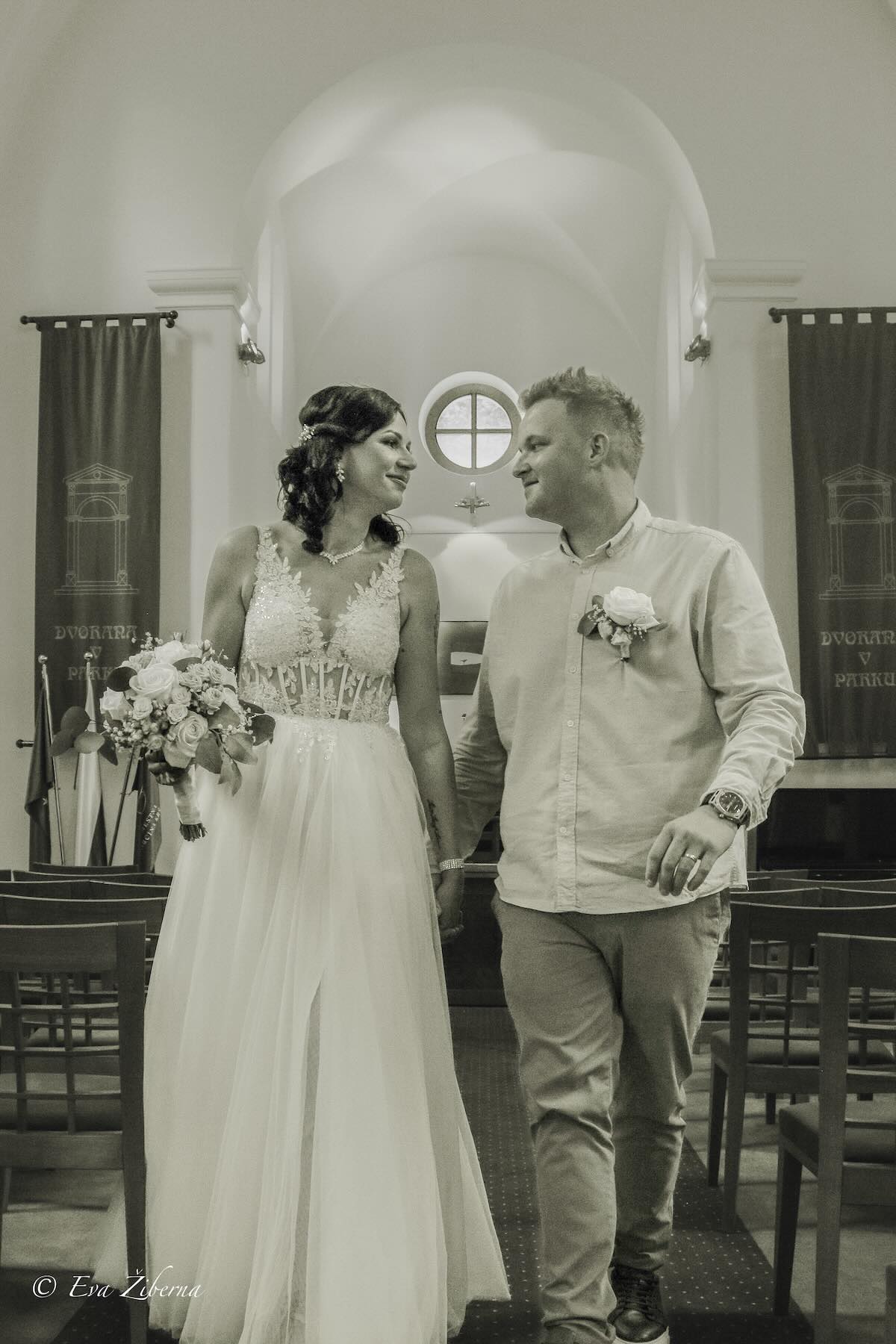 Poročna fotografija